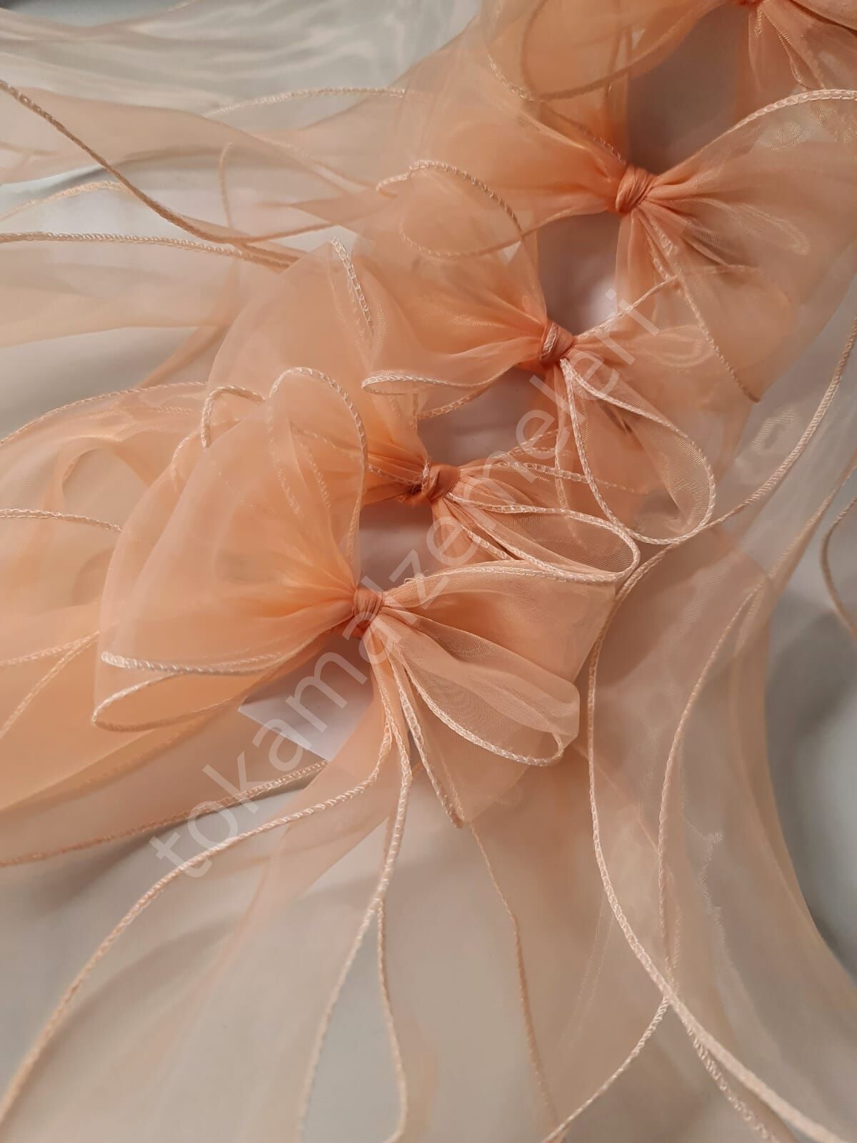 Şifon Büyük Fiyonklar Otomatik Mekanizmalı Somon