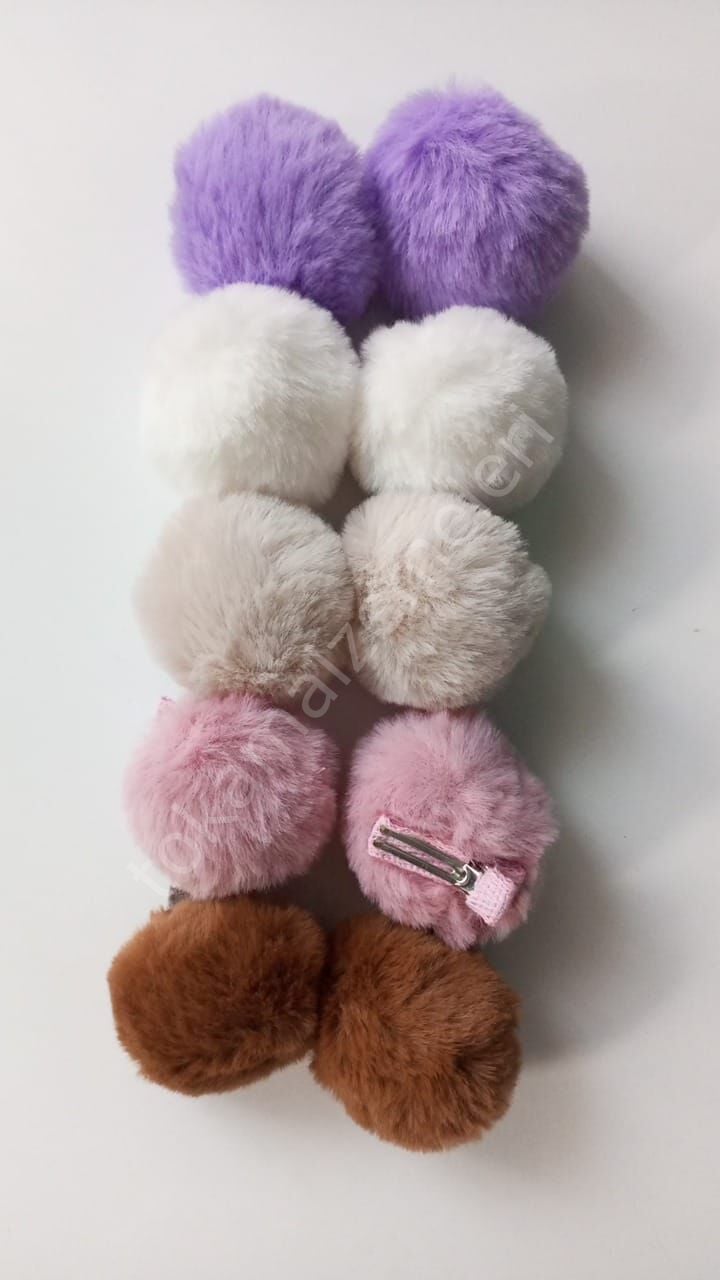Kürk ponponlar pens tokalı