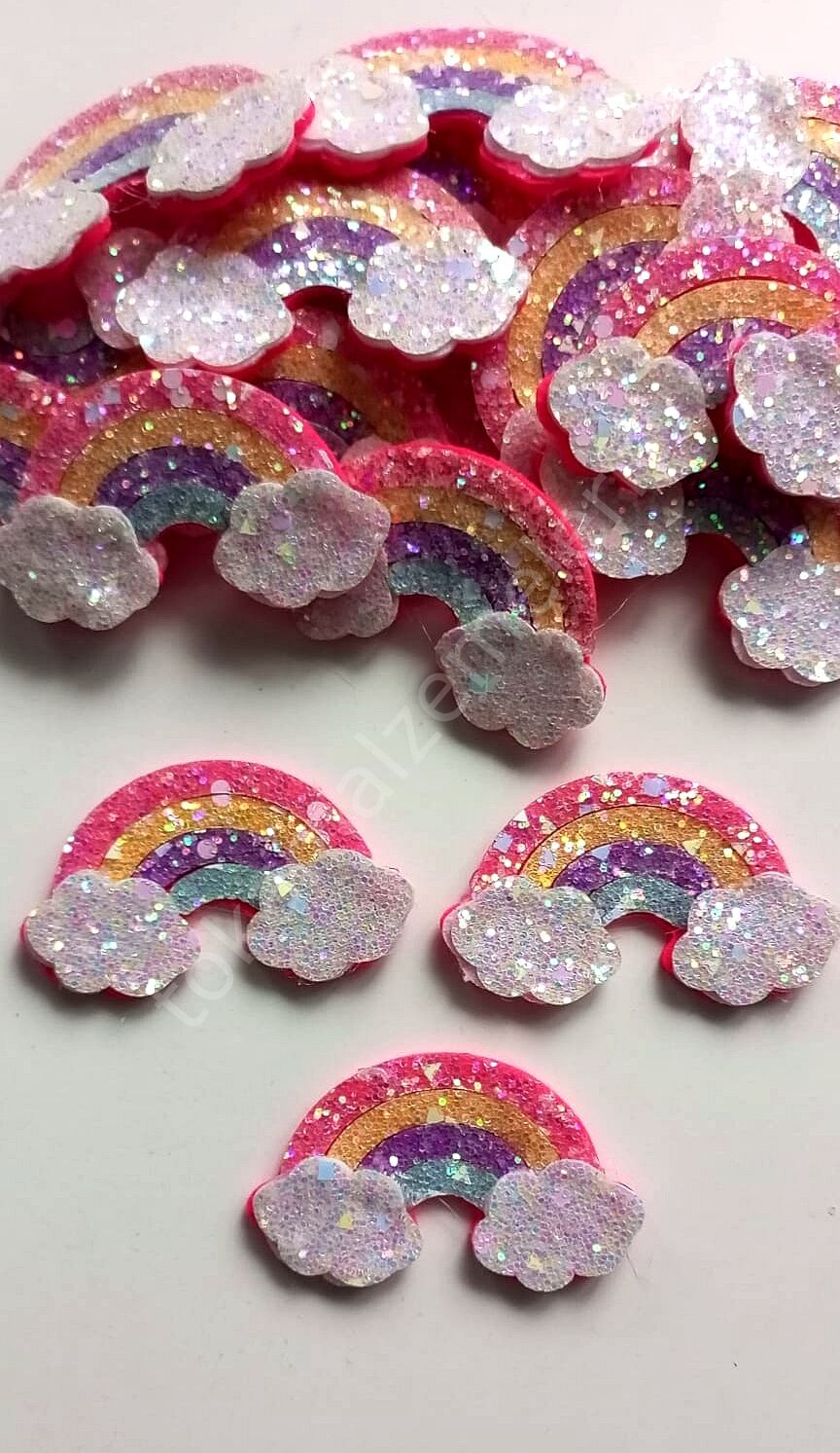 Simli pırıltılı gökkuşağı