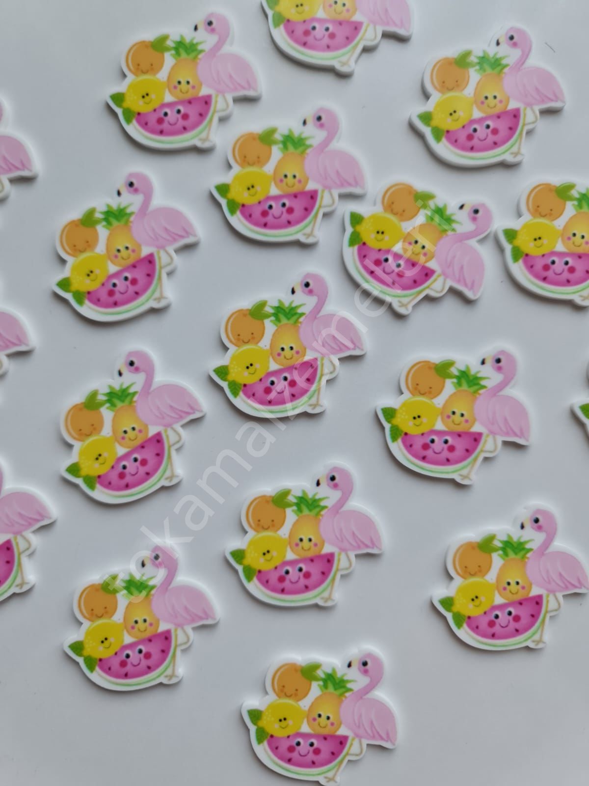 Mika Flamingo meyveler