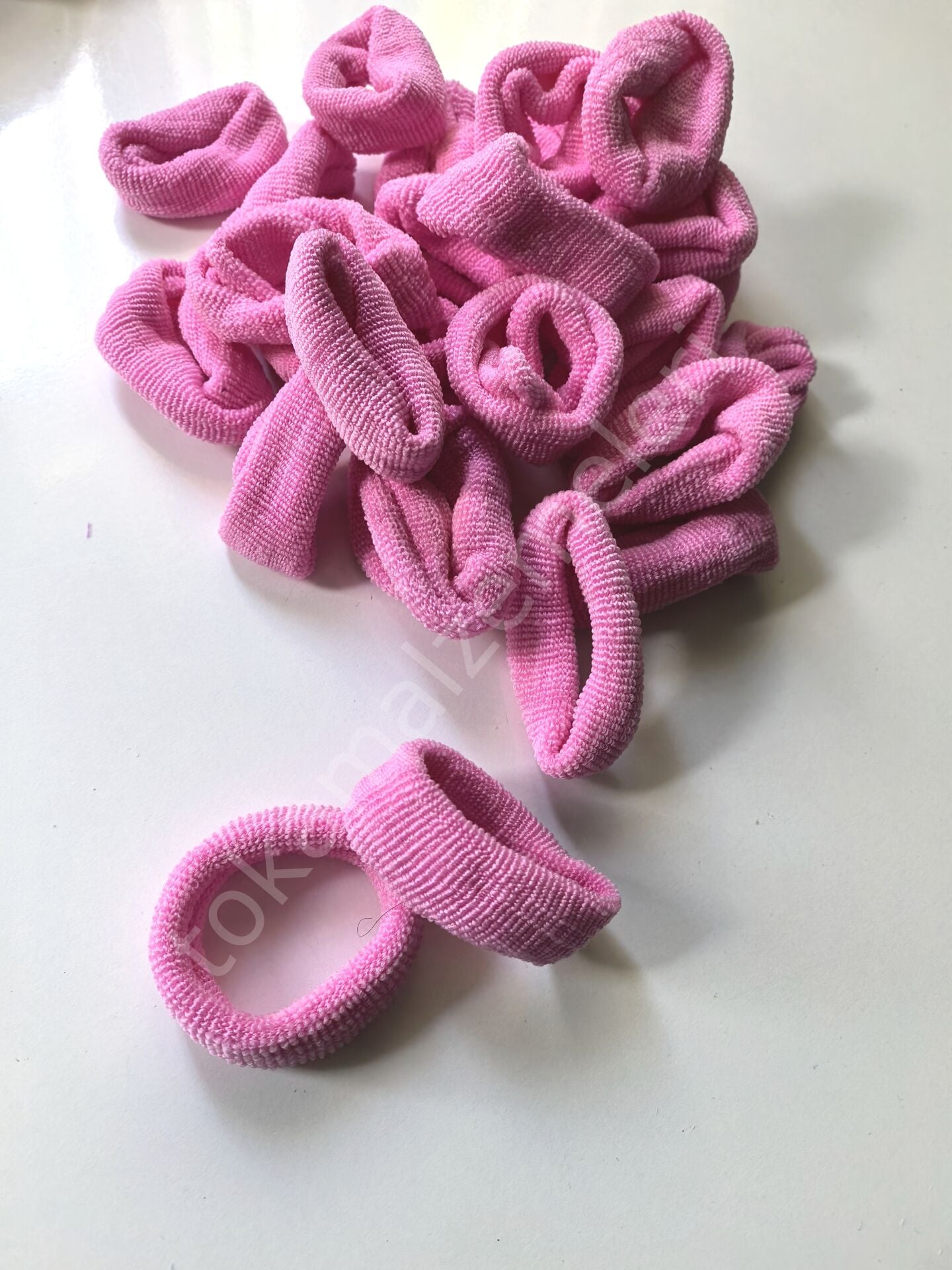 24lü atkuyruğu lastiği pembe