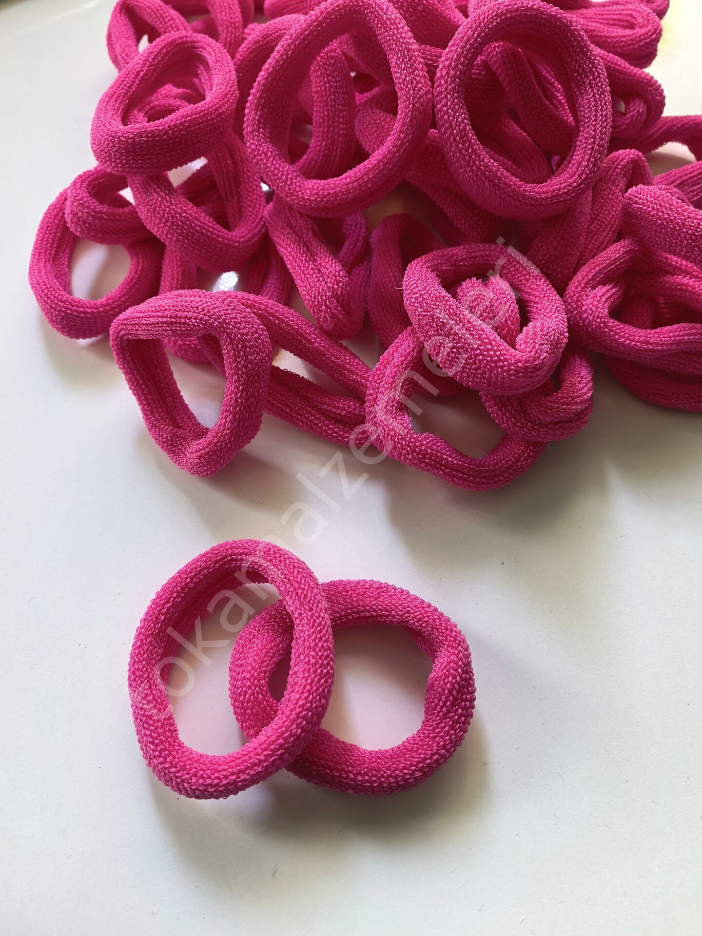 24lü atkuyruğu lastiği koyu pembe