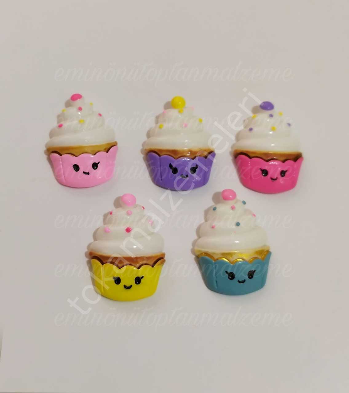 Mika Cupcakeler