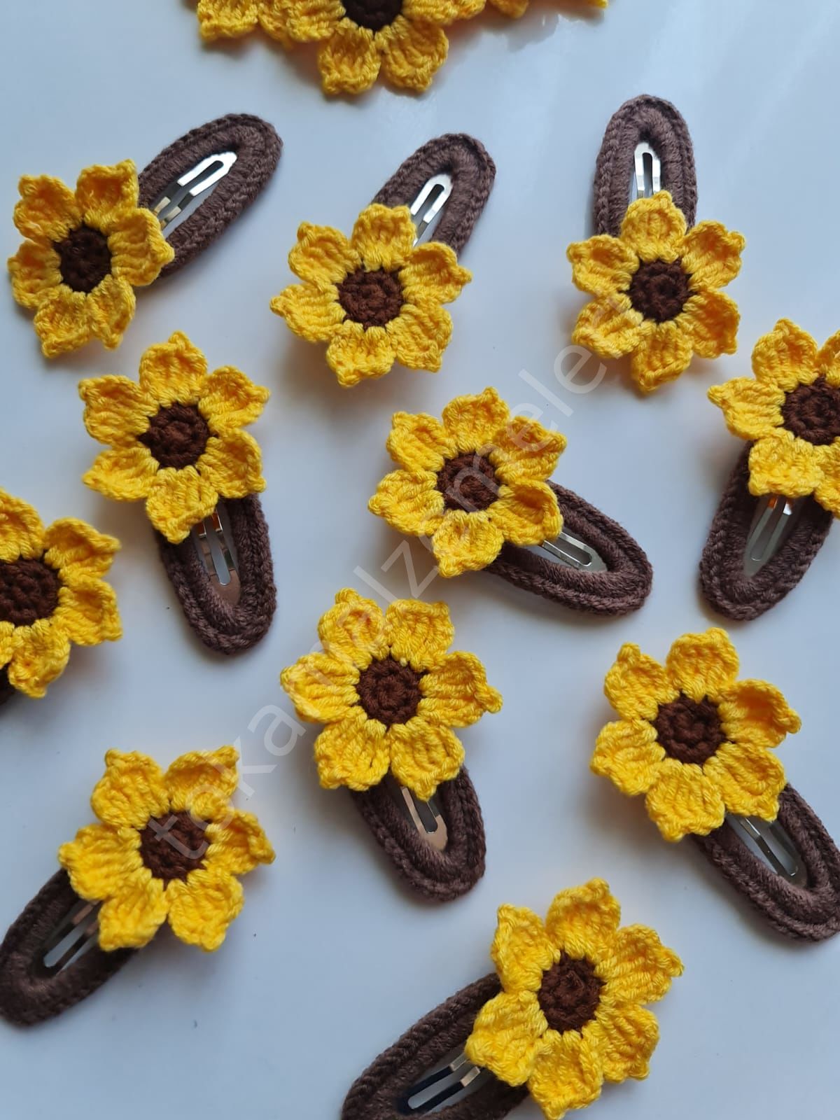 Çıtçıt tokalı Örgü ayciçekleri