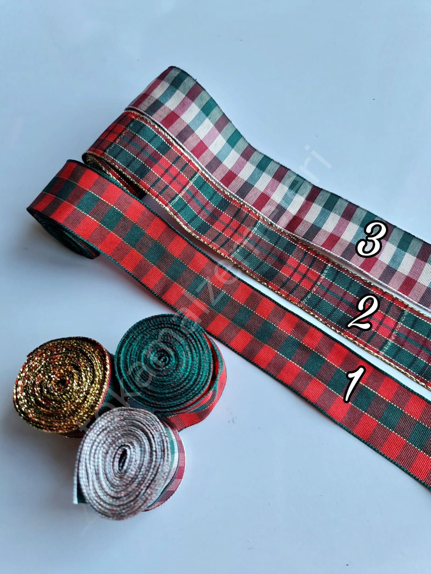 2.5 cm ekoseli kurdeleler