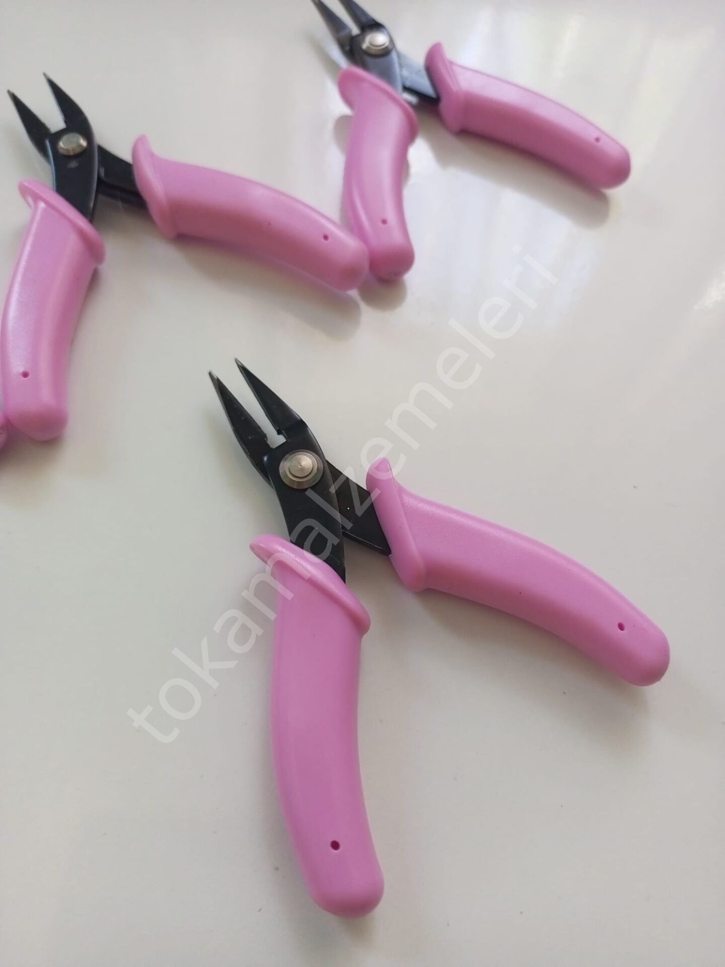 Küçük boy pembe pense