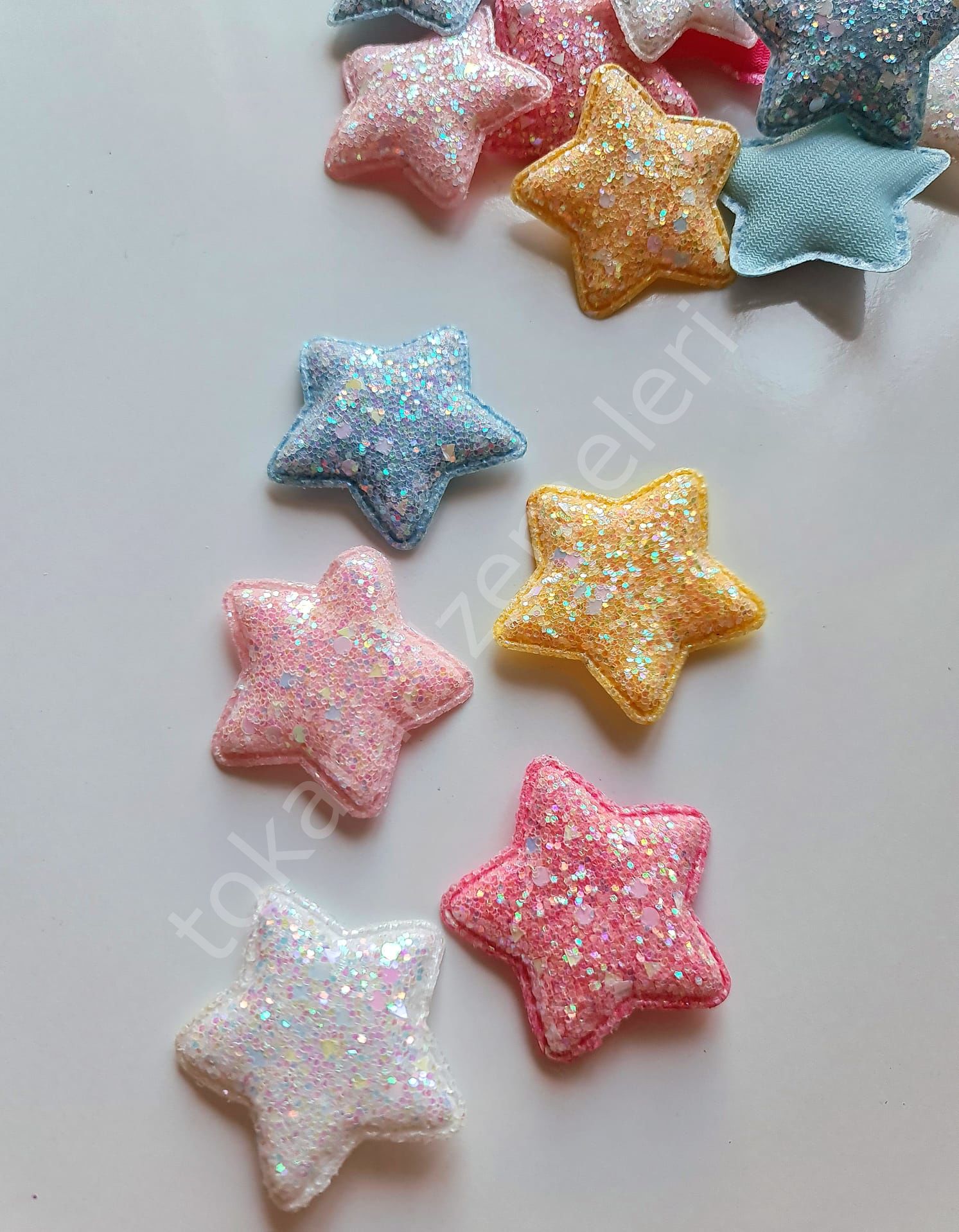 Dolgulu pırıltılı yıldızlar