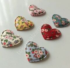 Çiçekli dolgulu kalpler