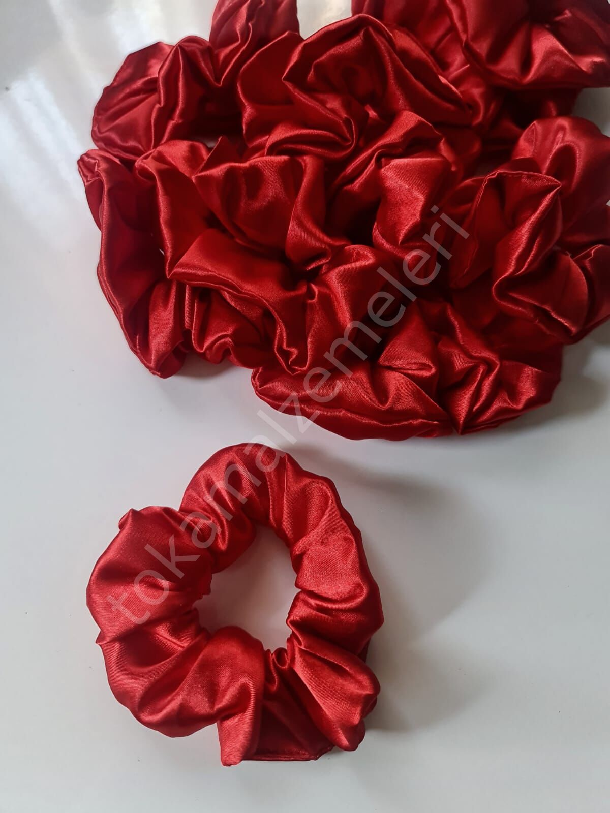 Kırmızı Saten Lastik Toka (10lu)