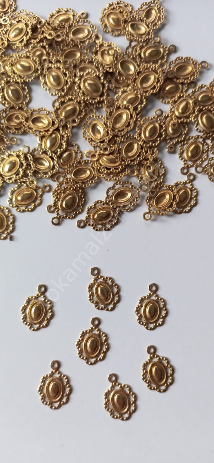 Delikli Broş Pul Altın 25li